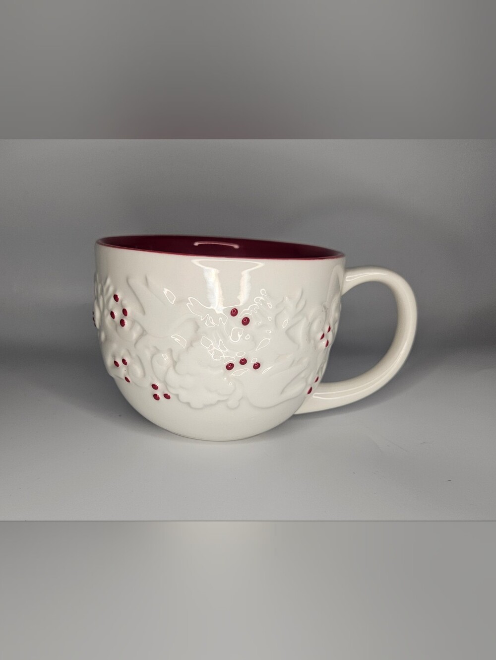 Starbucks Christmas Holiday Mug 2008 Berries Birds Deer Trees Holds Up 12 Fl. Oz